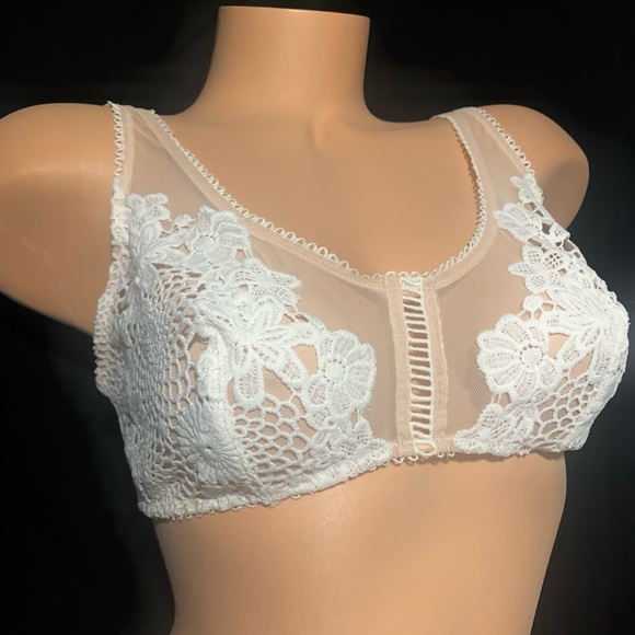 Victoria’s Secret medium bralette set new - Picture 9 of 12